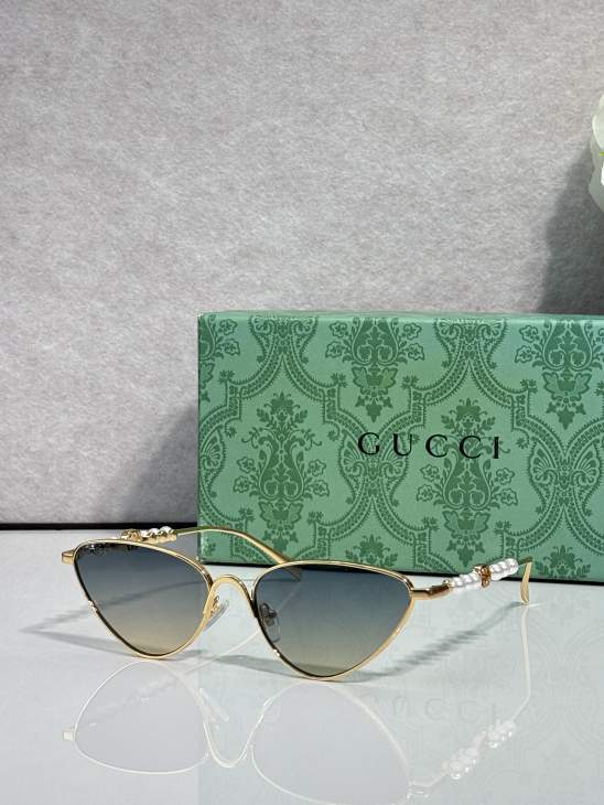 Picture of Gucci Sunglasses _SKUfw79759890fw